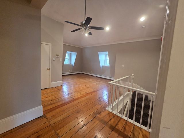 267 Lafayette St 3, Salem, MA 01970