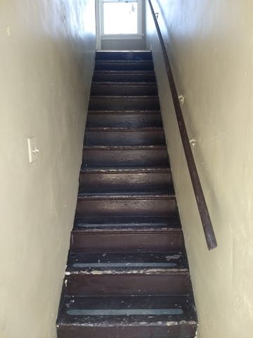 125 W 46th Street, Los Angeles, CA 90037