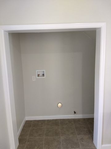 125 W 46th Street, Los Angeles, CA 90037
