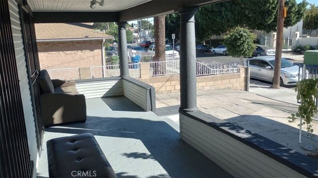 125 W 46th Street, Los Angeles, CA 90037