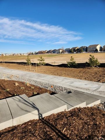 1290 S Algonquian Street, Aurora, CO 80018