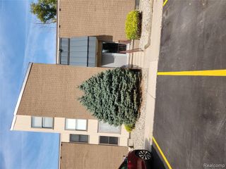 25 Dickinson Street I, Mount Clemens, MI 48043