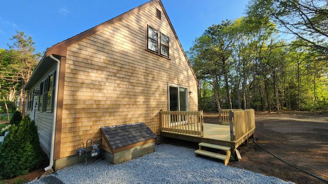 147 Chippingstone Road, Marstons Mills, MA 02648