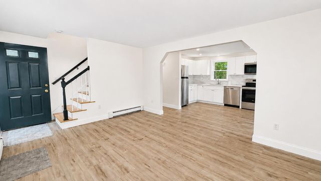 147 Chippingstone Road, Marstons Mills, MA 02648