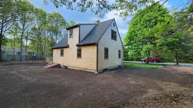 147 Chippingstone Road, Marstons Mills, MA 02648