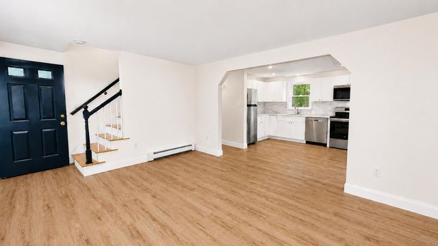 147 Chippingstone Road, Marstons Mills, MA 02648
