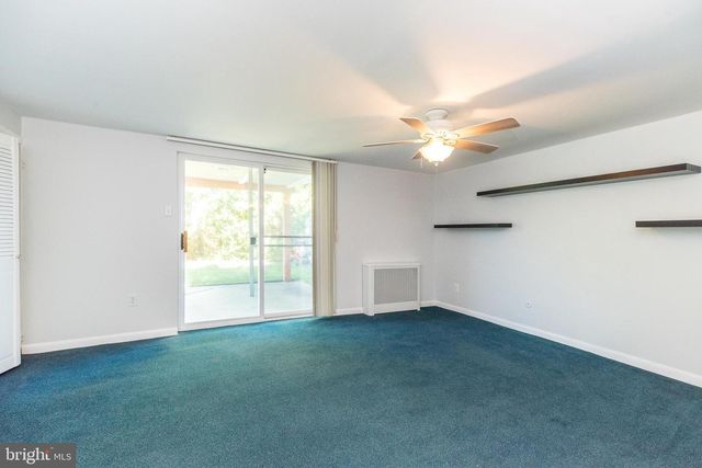 813 GREEN VALLEY DR, Philadelphia, PA 19128