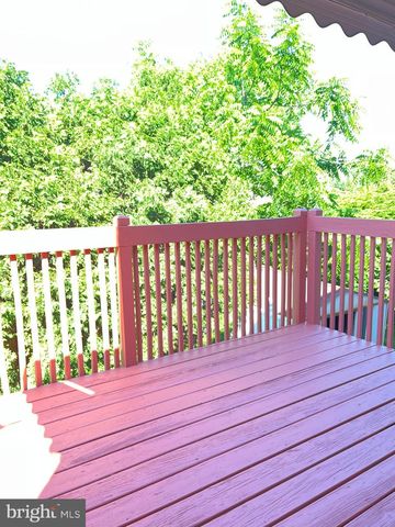 813 GREEN VALLEY DR, Philadelphia, PA 19128