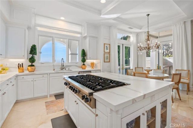7 Vista Luci, Newport Coast, CA 92657