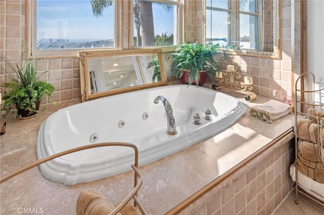 7 Vista Luci, Newport Coast, CA 92657