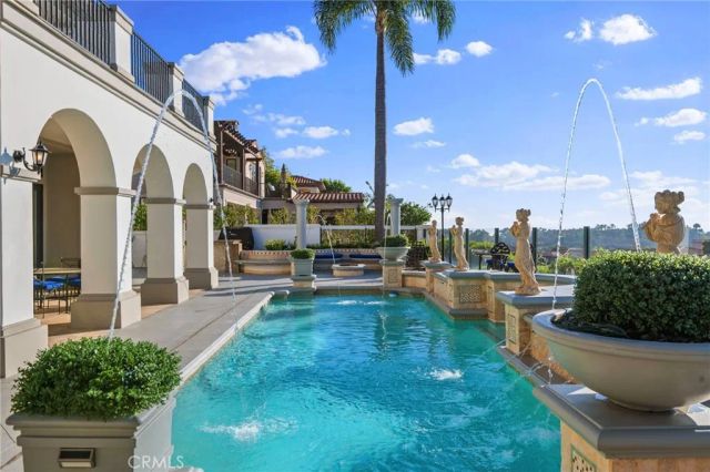 7 Vista Luci, Newport Coast, CA 92657