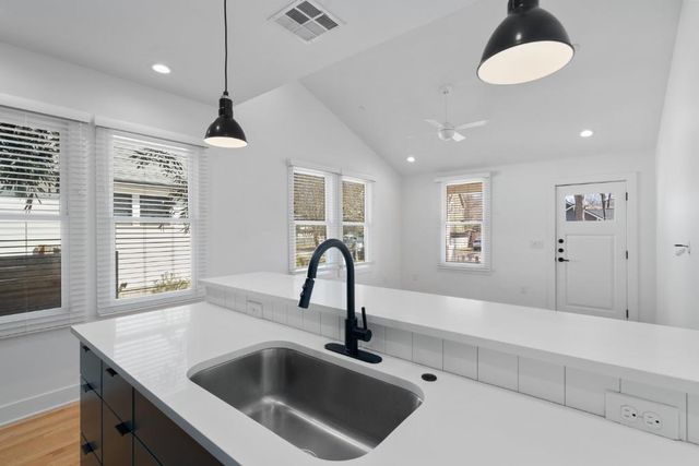 4006 Avenue C A, Austin, TX 78751