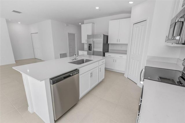 2167 LONE OAK LANE, Lakeland, FL 33801