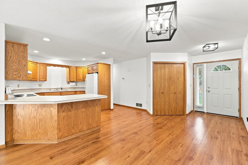 616 Jefferson Avenue SW, Watertown, MN 55388 — photo 2