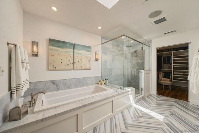 5431 Candlelight Drive, La Jolla, CA 92037