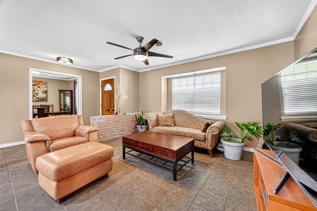 10302 Ivyridge Road, Houston, TX 77043