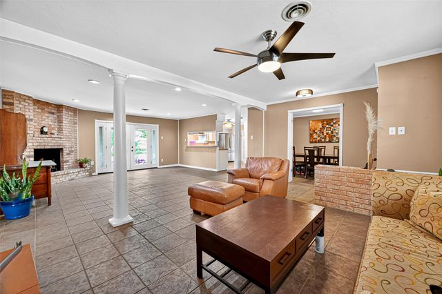 10302 Ivyridge Road, Houston, TX 77043