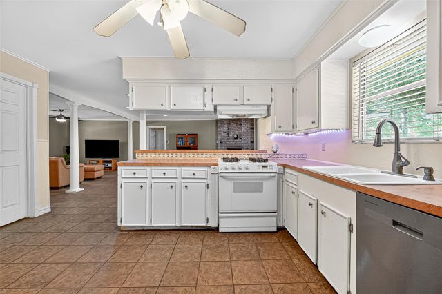 10302 Ivyridge Road, Houston, TX 77043