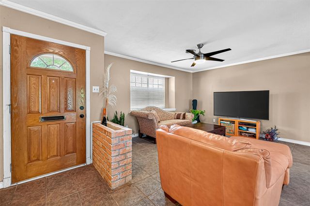 10302 Ivyridge Road, Houston, TX 77043