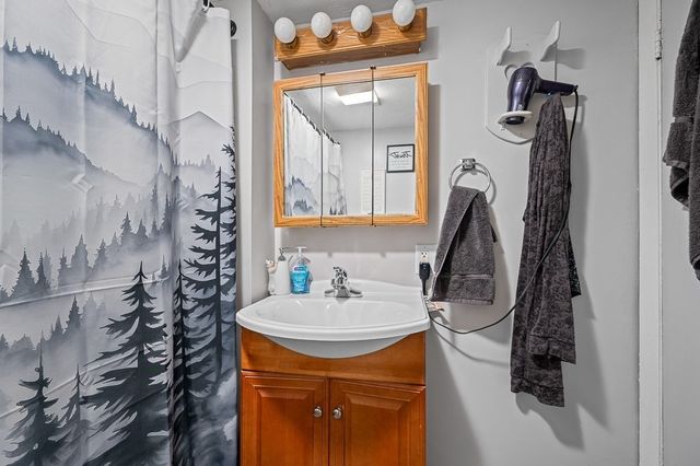 21 Epping St, Millbury, MA 01527