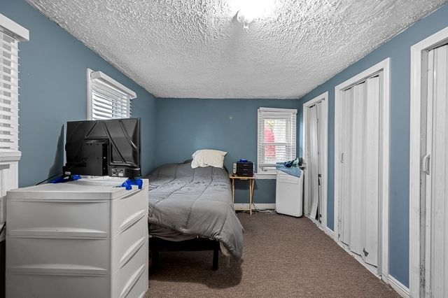 21 Epping St, Millbury, MA 01527