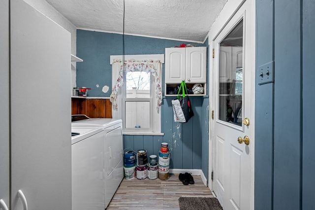 21 Epping St, Millbury, MA 01527