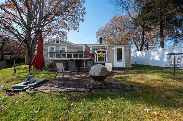 21 Epping St, Millbury, MA 01527
