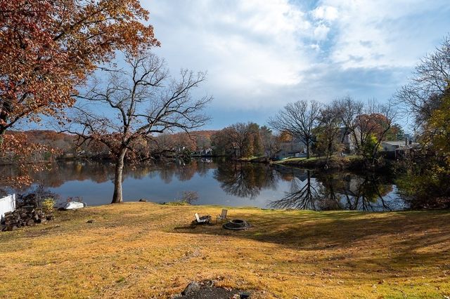 21 Epping St, Millbury, MA 01527