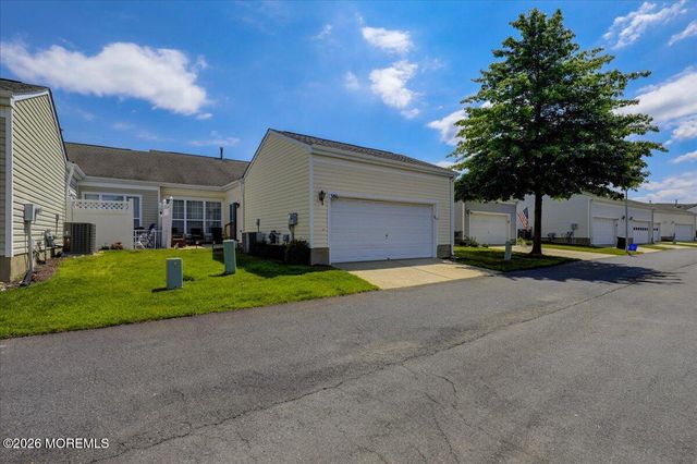 386 Harrier Drive 386, Monroe, NJ 08831