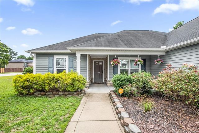 636 Wood Point Drive, Bunnlevel, NC 28323