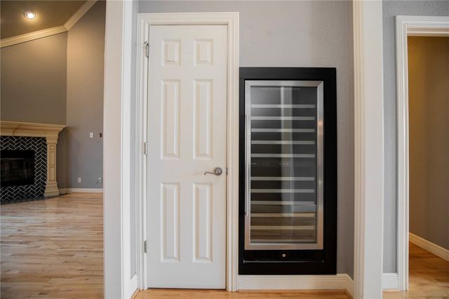 6815 W Shadow Valley Road, Rogers, AR 72758