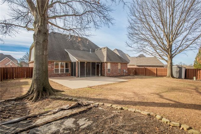 6815 W Shadow Valley Road, Rogers, AR 72758