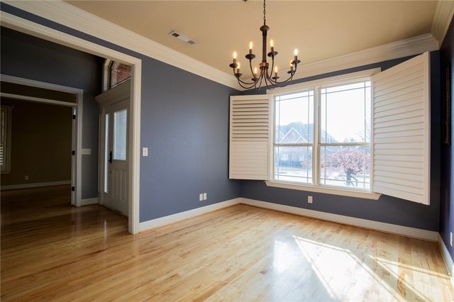 6815 W Shadow Valley Road, Rogers, AR 72758