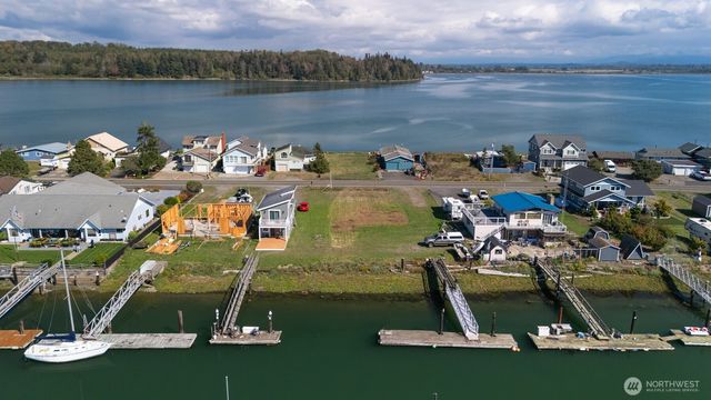 4273 Saltspring Drive, Ferndale, WA 98248