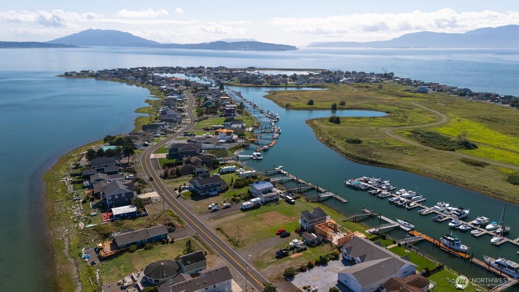 4273 Saltspring Drive, Ferndale, WA 98248