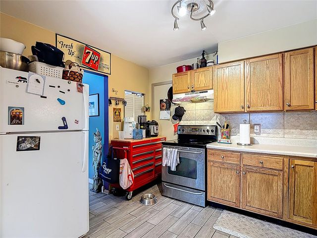 201 MASON STREET, Brandon, FL 33511