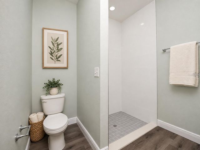 2433 AVENUE F NW, Winter Haven, FL 33880