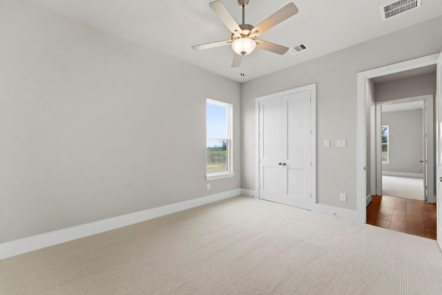 124 El Paso Bend, New Waverly, TX 77358