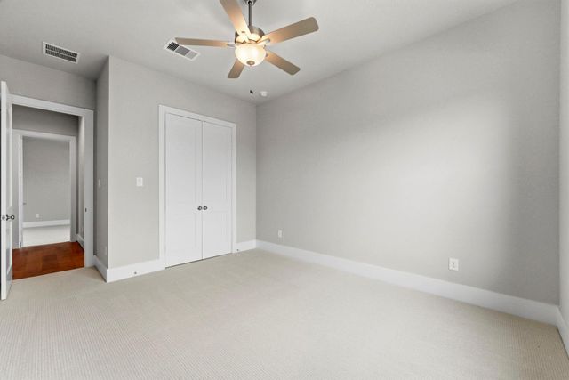 124 El Paso Bend, New Waverly, TX 77358