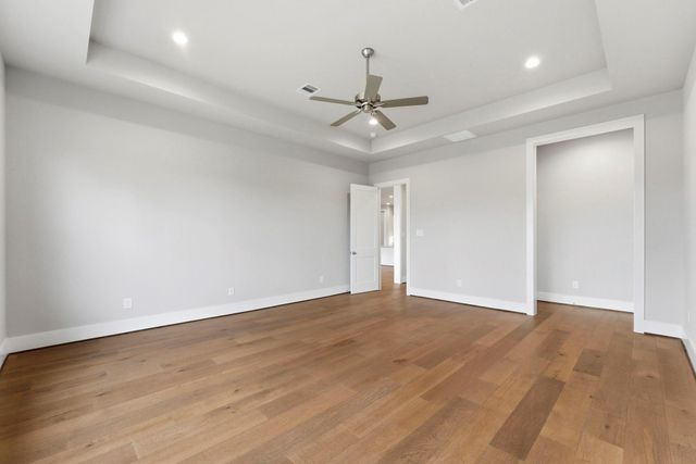 124 El Paso Bend, New Waverly, TX 77358