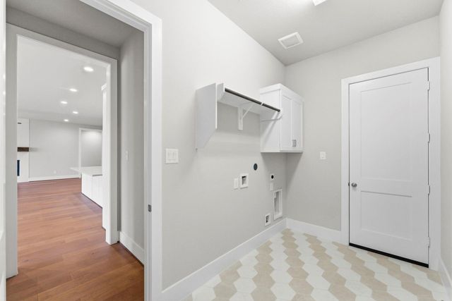 124 El Paso Bend, New Waverly, TX 77358