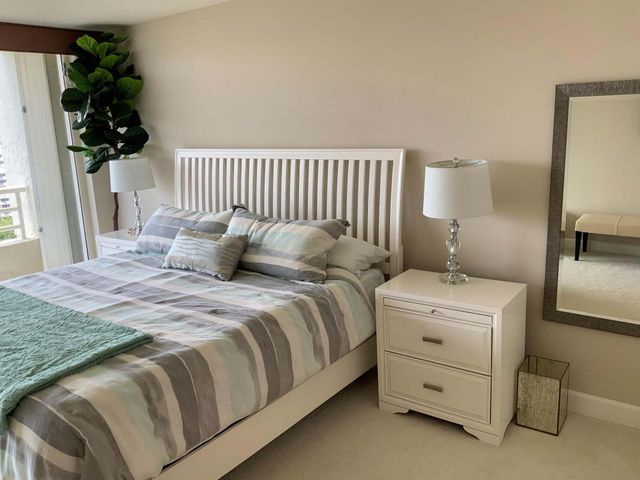 4201 N Ocean Boulevard 1705, Boca Raton, FL 33431