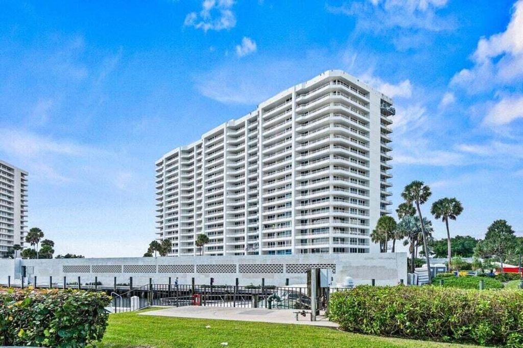 4201 N Ocean Boulevard 1705, Boca Raton, FL 33431