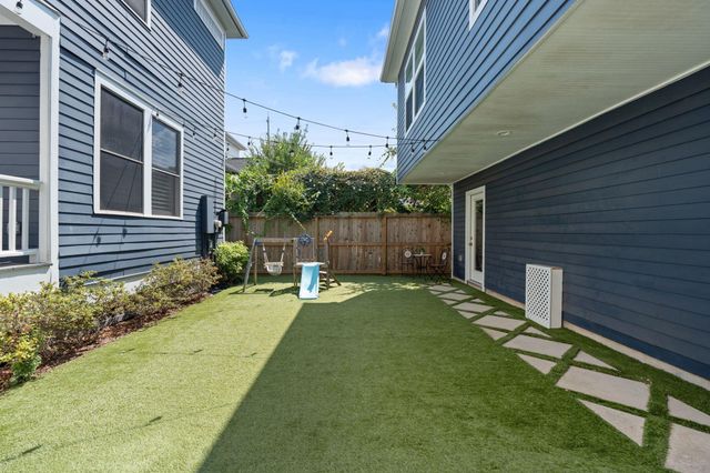 919 Ashland Street A, Houston, TX 77008