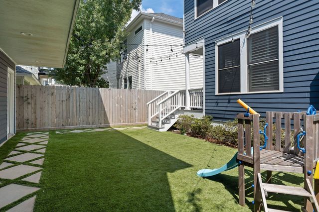 919 Ashland Street A, Houston, TX 77008