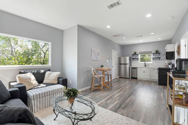 919 Ashland Street A, Houston, TX 77008