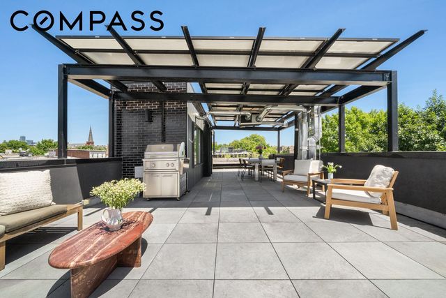 96 Franklin Street, New York City, NY 11222