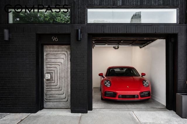 96 Franklin Street, New York City, NY 11222