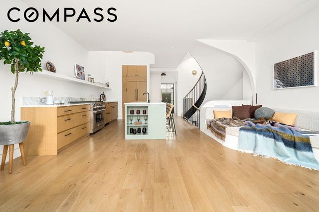 96 Franklin Street, New York City, NY 11222