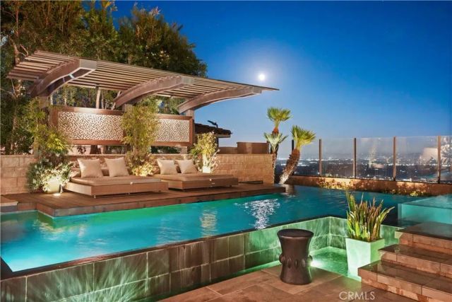 11735 N Manchester Way, Porter Ranch, CA 91326